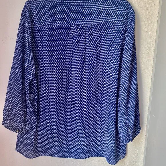 Banana Republic 3/4 length sleeve blouse - Picture 3 of 6